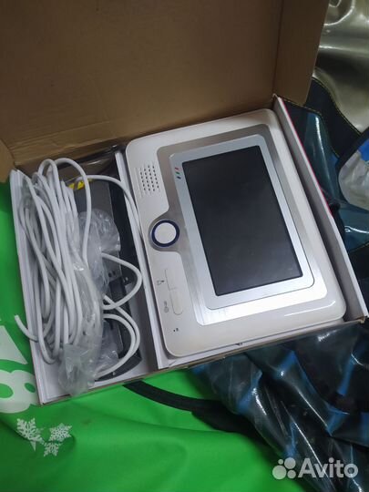 Видеодомофон с цветным дисплеем