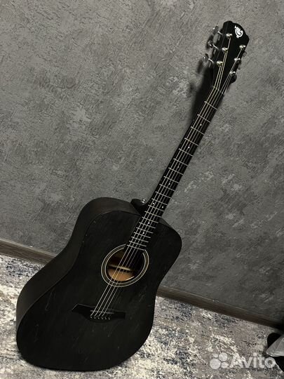 Гитара новая