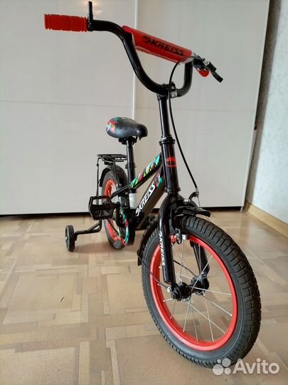 Детский трехколесный велосипед бу