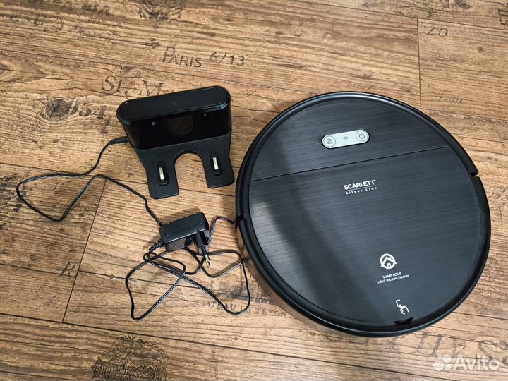 Робот пылесос Scarlett (моющий со станцией)