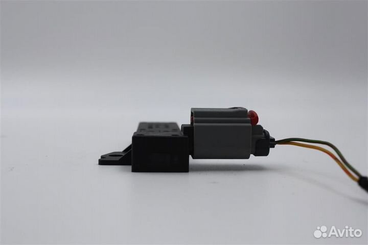 Антенна Jaguar XF X250 2007-2011