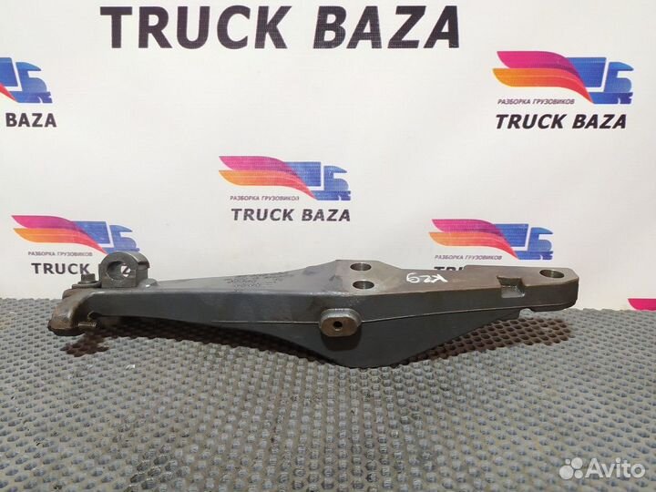 21565987 Кронштейн двигателя левый