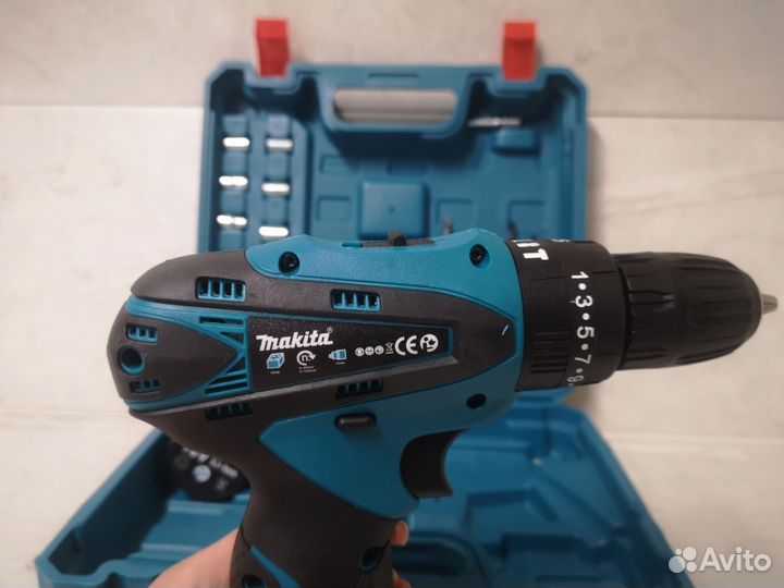 Шуруповерт Makita 12v