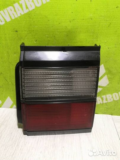 Фонарь задний внутренний правый Фольксваген Пасс