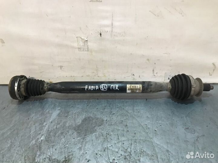 Привод, полуось передний правый Skoda Fabia 2 CGP
