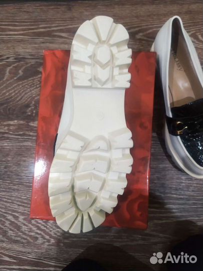 Лоферы женские демисезонные