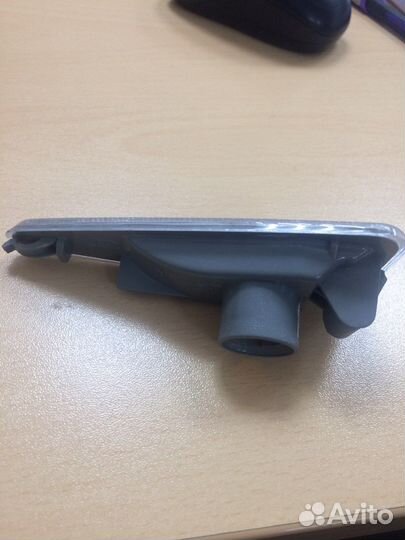 Renault sandero symbol NEW повторитель в крыло