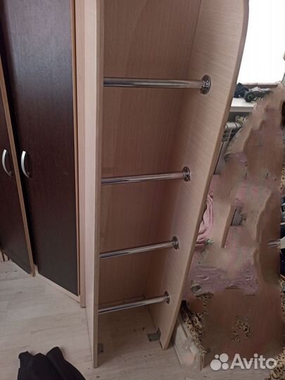 Детская кровать чердак со столом и шкафом