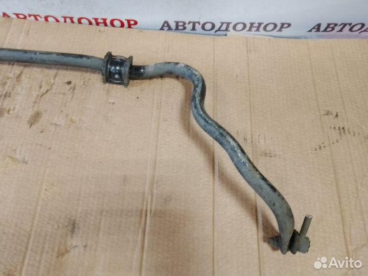 Стабилизатор поперечной устойчивости Nissan