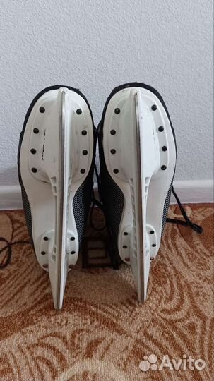Коньки хоккейные