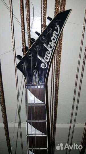 Гитара Jackson king v js32