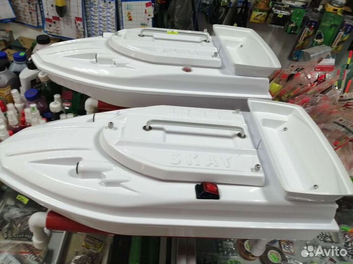 Прикормочный кораблик для рыбалки