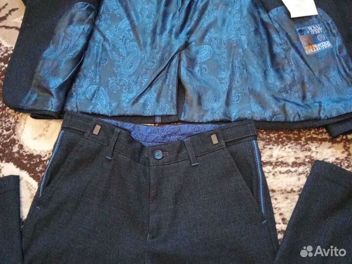 Костюм школьный