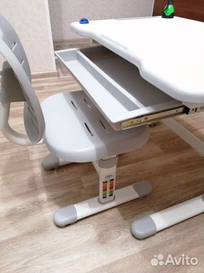 Растущая парта и стул