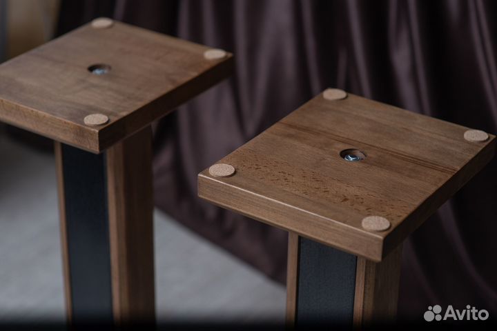 Стойки для полочной акустики Hi-END