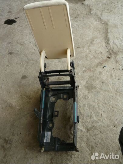 Подлокотник для Volkswagen Passat USA B5+