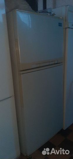 Холодильник бу большой