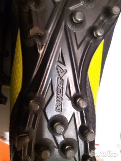 Футбольные бутсы