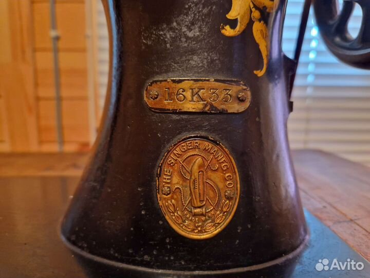 Швейная машина Singer на родной станине