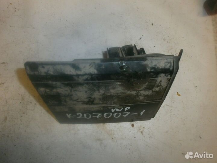 Фонарь задний (Volkswagen Passat)