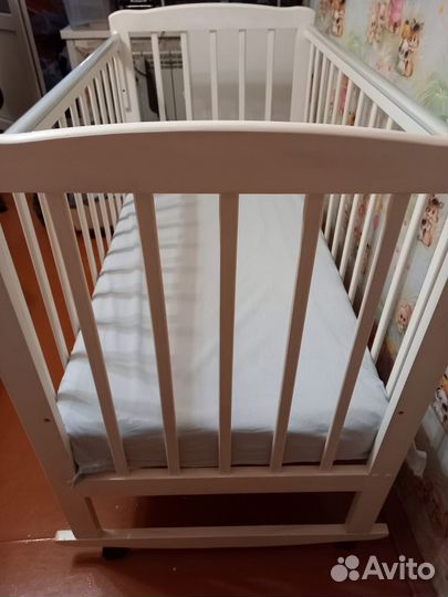Продам детскую кроватку