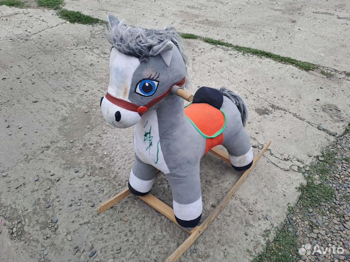 Лошадка-качалка