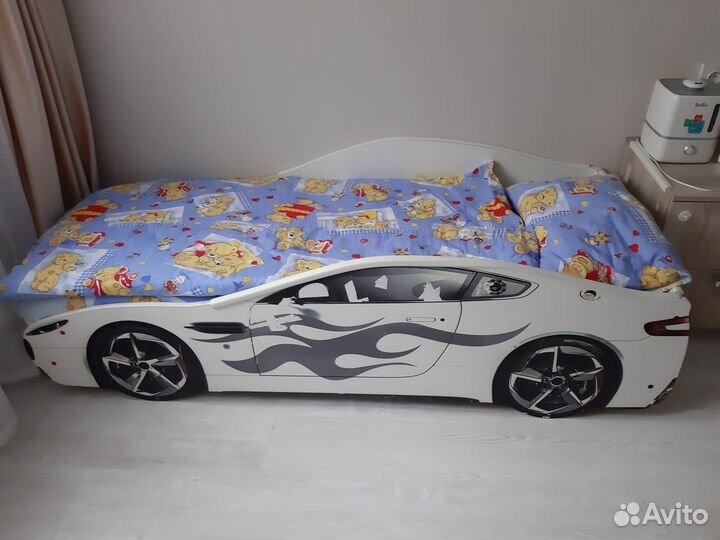 Детская кровать машина с матрасом