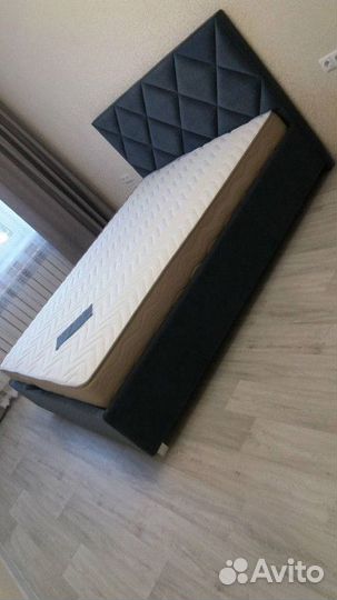 Кровать двуспальная. Гарантия 18 мес