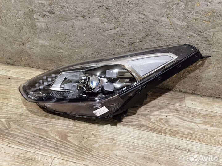 Фара левая Kia Sportage 4 LED