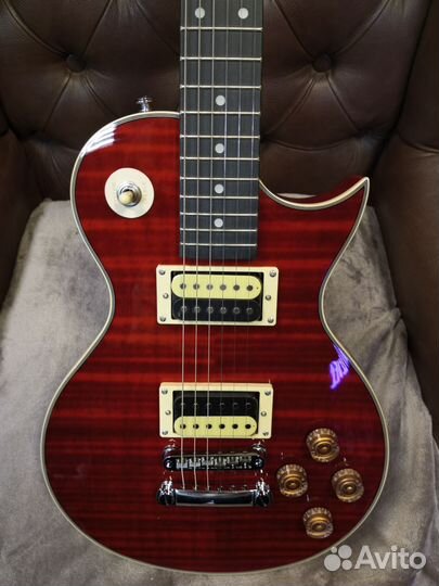 Электрогитара les paul Caraya