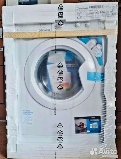 Стиральная машина Indesit 5кг. с дисплеем