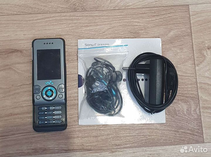 Sony Ericsson W580i