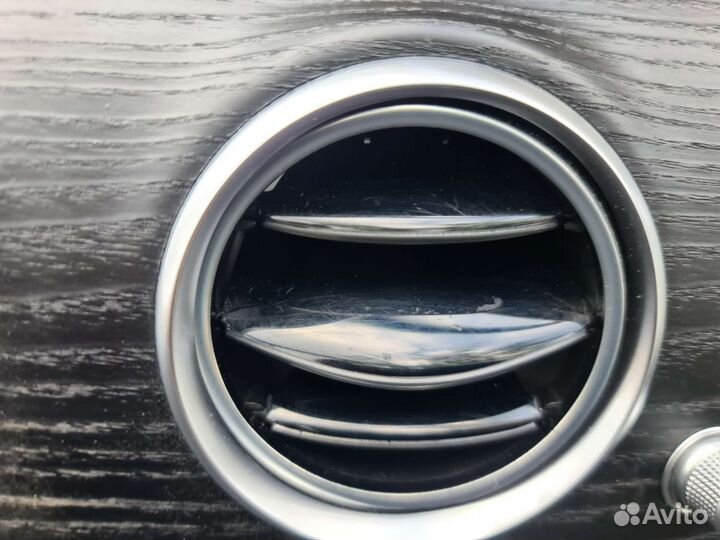 Накладка панели приборов Mercedes W213 рест