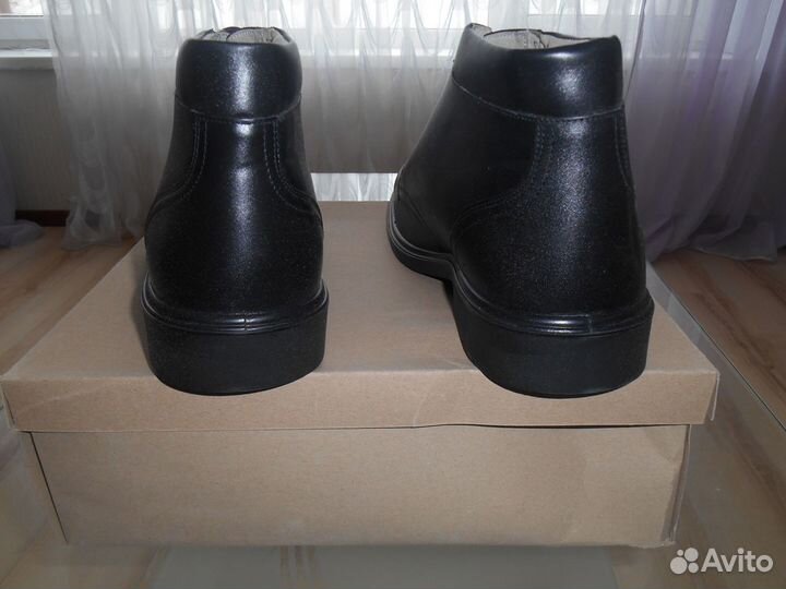 Новые армейские ботинки