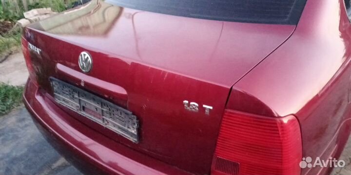 Крышка багажника Фольксваген Пассат В5