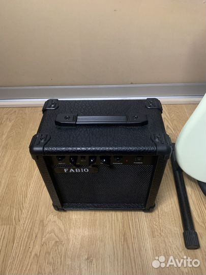 Электрогитара Jet js-400 OW + Комбик10 Ватт