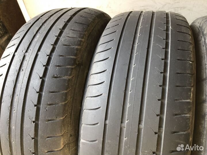 Goodyear EfficientGrip 235/60 R17