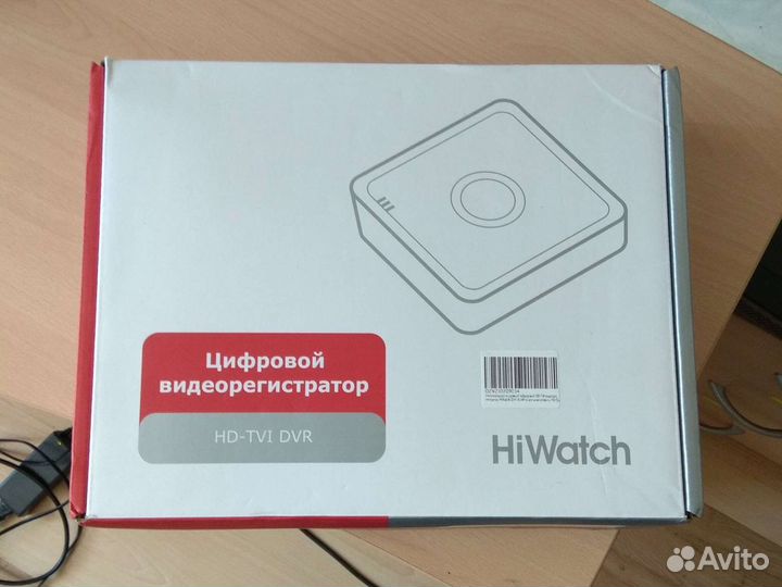 Охранный видеорегистратор на 4 камеры HiWatch DVR