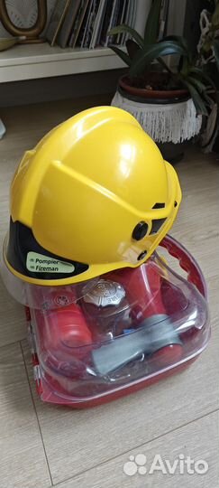 Детский игровой набор пожарного с шлемом