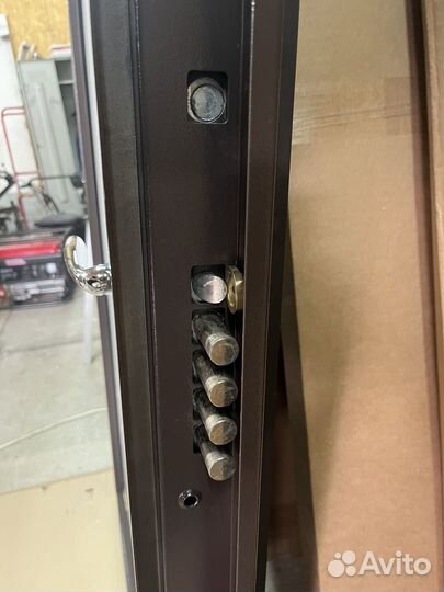 Дверь металлическая