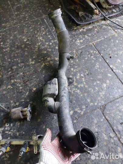 Патрубок корпуса воздушного фильтра Opel Vectra B