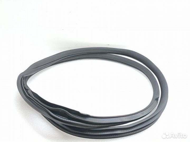 Уплотнитель двери задний Mercedes-Benz E-Class