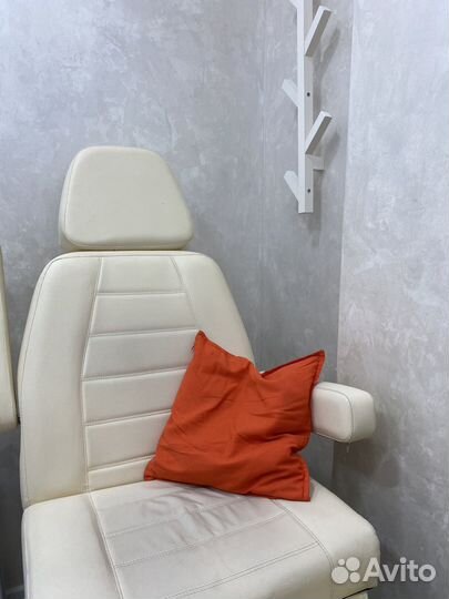 Маникюр, педикюр