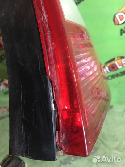 Фонарь правый Renault Logan 1