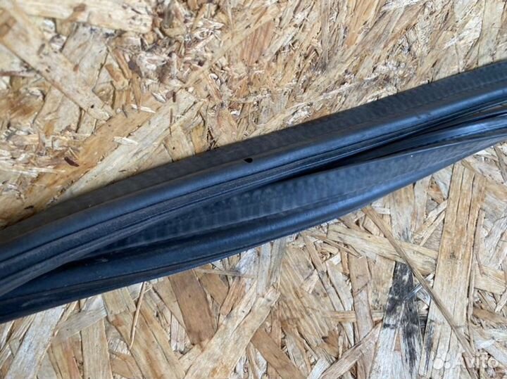 Уплотнитель багажника зад. BMW X5