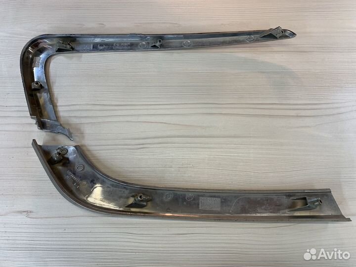 Молдинг переднего бампера Лада Веста