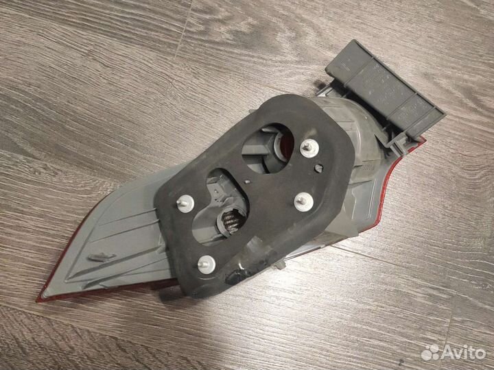 Продам фару задняя правая. Хонда Аккорд 8