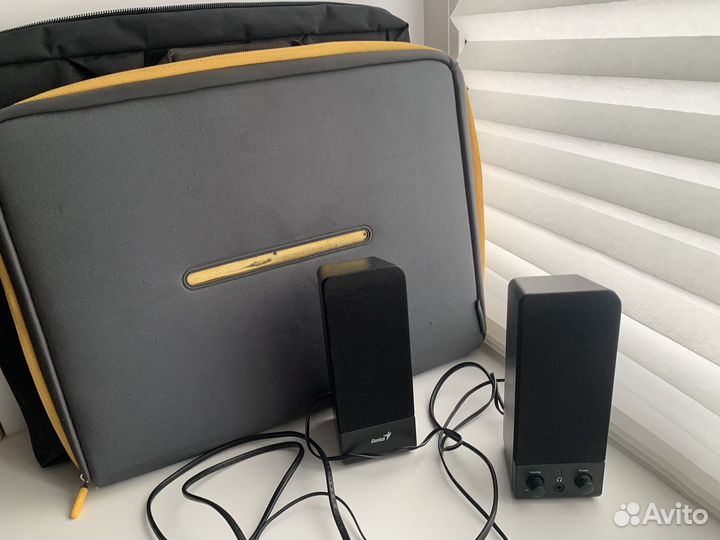 Компьютерные колонки, чехлы для ноутбука