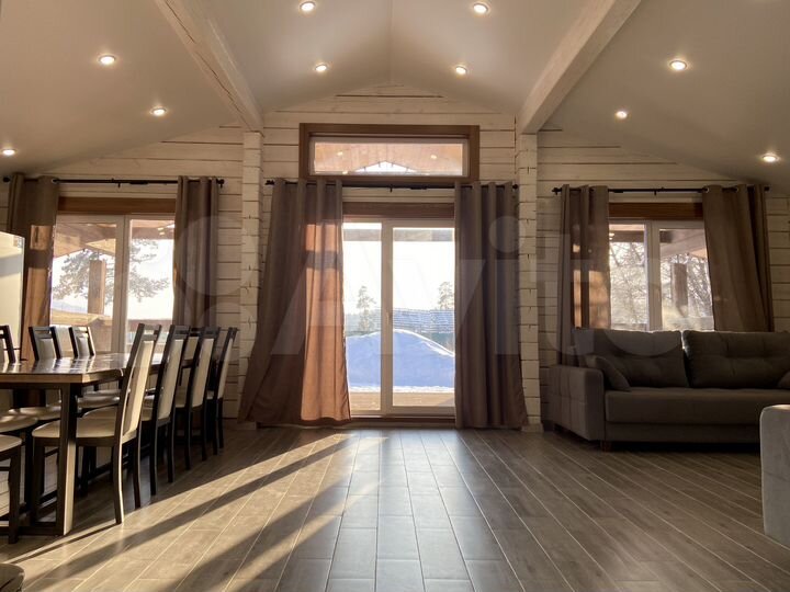 Коттедж 130 м² на участке 10 сот.