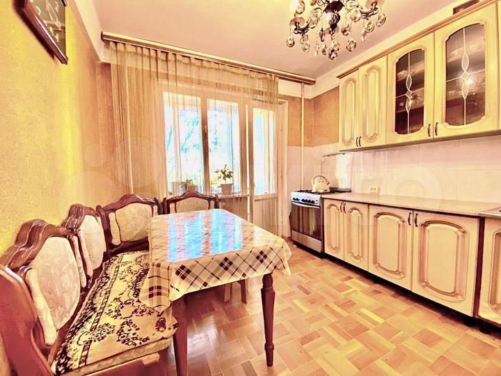 4-к. квартира, 100 м², 5/10 эт.